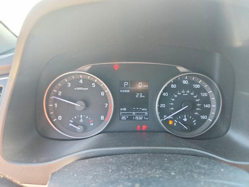 2018 HYUNDAI ELANTRA SE 9