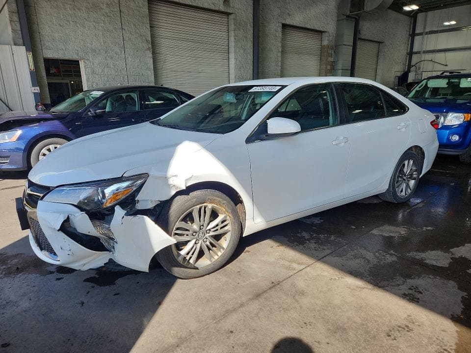 2017 TOYOTA CAMRY SE