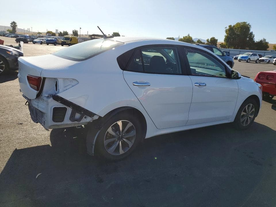 2022 KIA RIO S 3