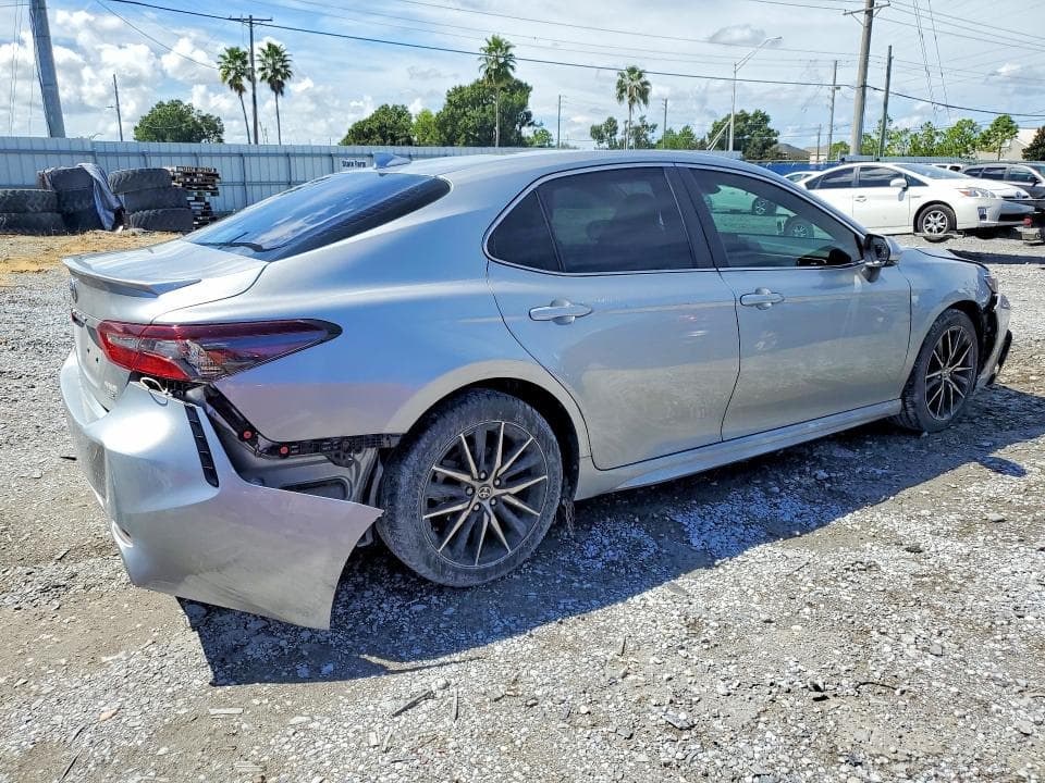 2024 TOYOTA CAMRY SE 3