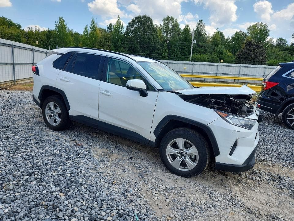 2020 TOYOTA RAV4 XLE 4