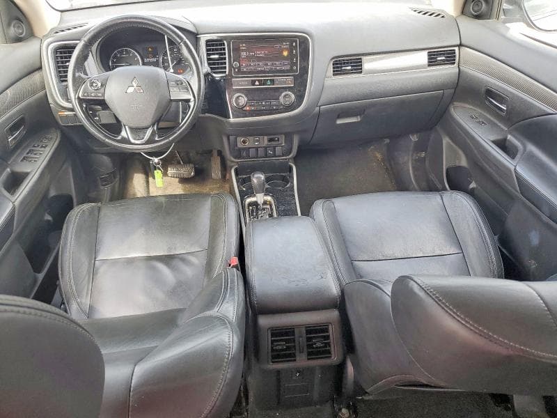 2019 MITSUBISHI OUTLANDER SE 8