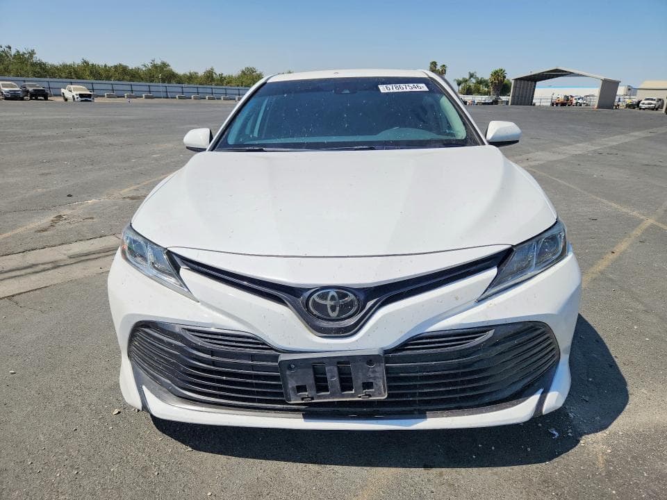 2019 TOYOTA CAMRY LE 5