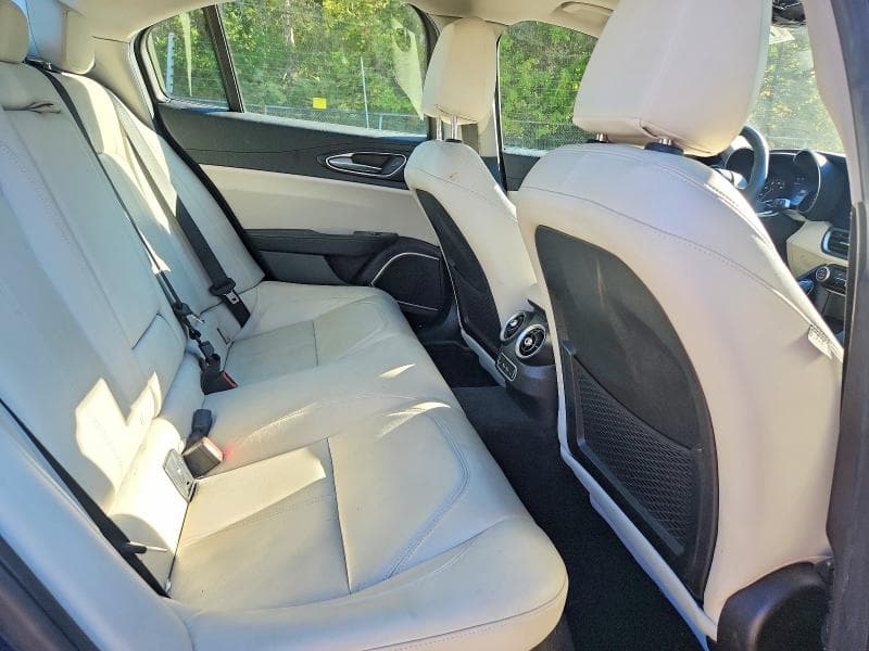 2019 ALFA ROMEO GIULIA Q4 10