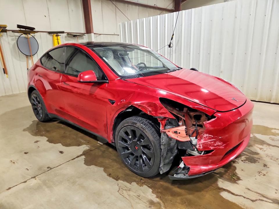 2023 TESLA MODEL Y 4