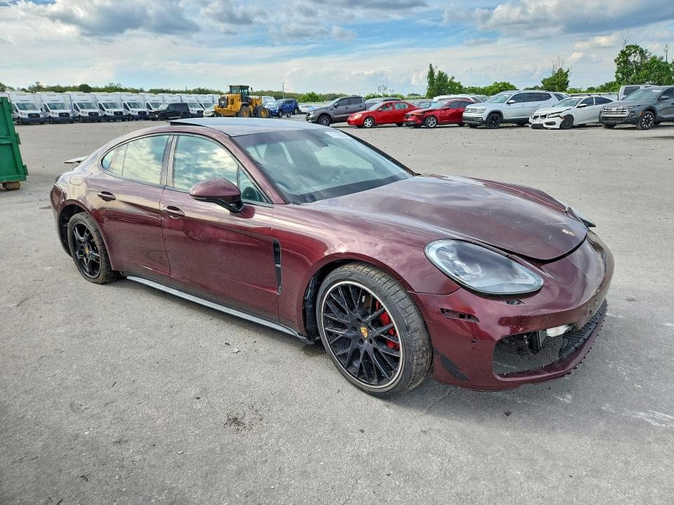 2018 PORSCHE PANAMERA 4 4