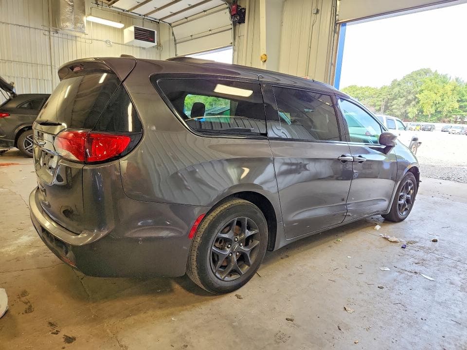 2019 CHRYSLER PACIFICA TOURING L PLUS 3