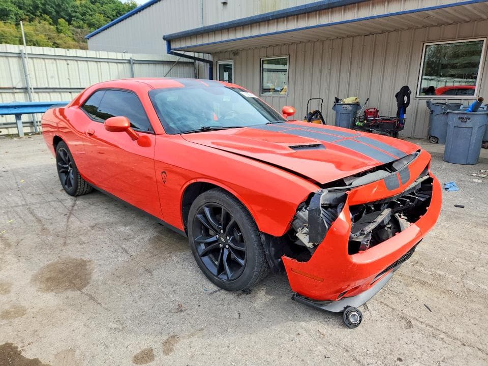 2017 DODGE CHALLENGER SXT 4