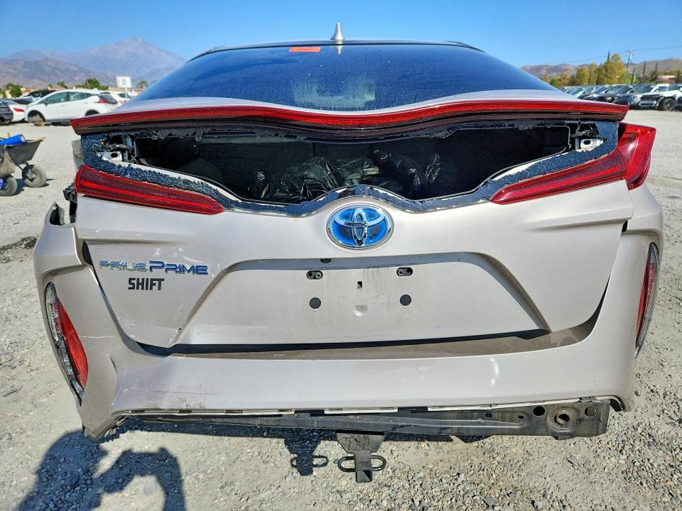 2017 TOYOTA PRIUS PRIME PREMIUM 6