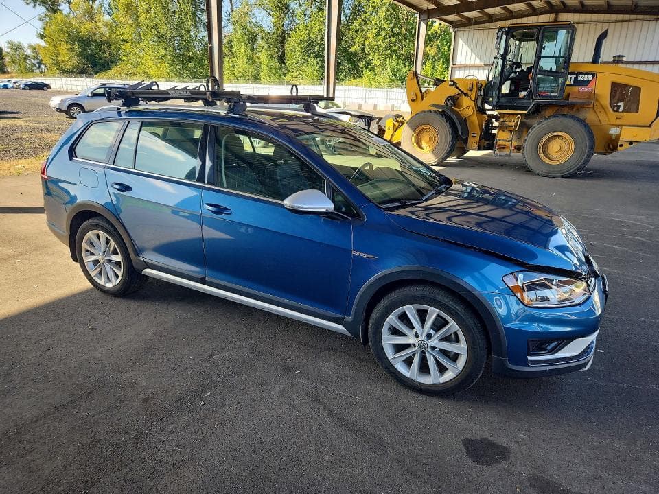 2017 VOLKSWAGEN GOLF ALLTRACK S 4