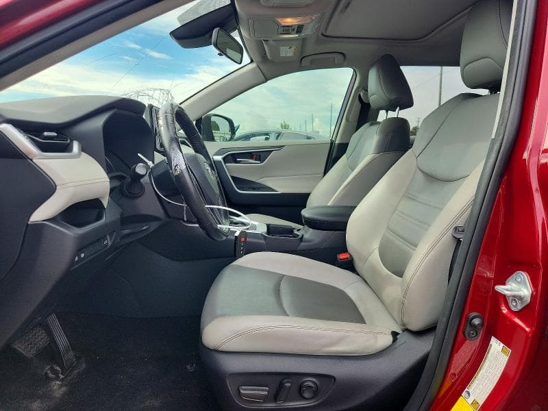 2019 TOYOTA RAV4 XLE PREMIUM 7