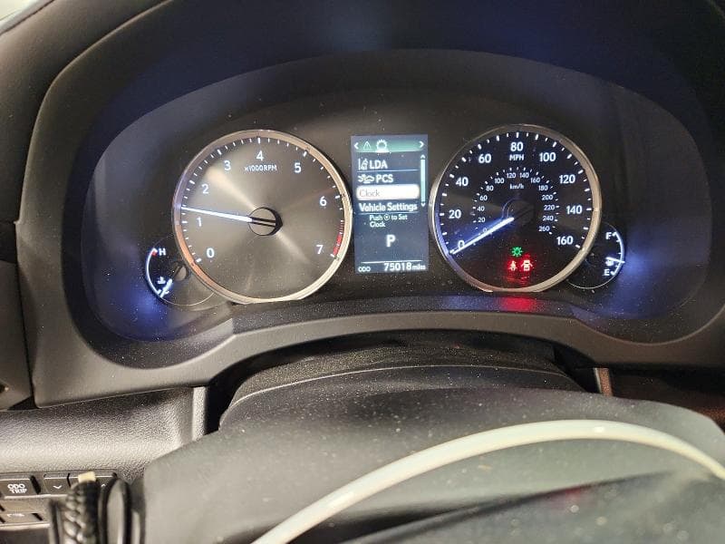 2017 LEXUS IS 300 9