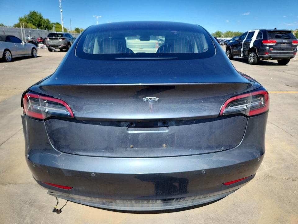 2018 TESLA MODEL 3 6