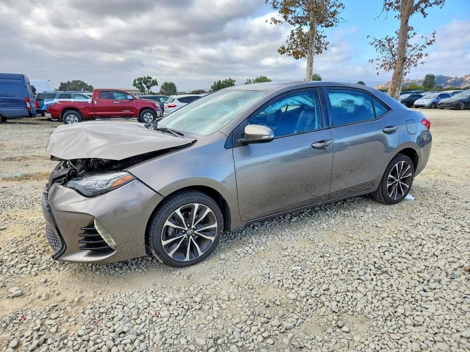 2017 TOYOTA COROLLA SE - 1