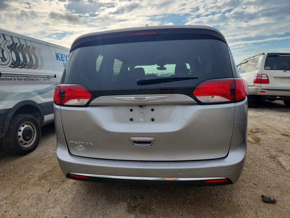 2018 CHRYSLER PACIFICA TOURING L 6