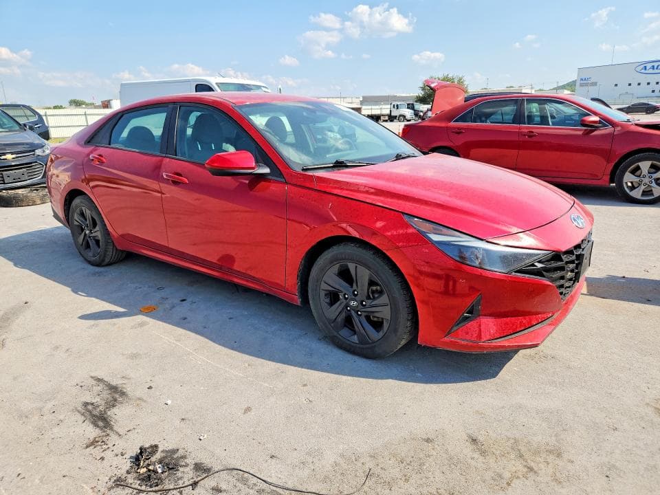 2021 HYUNDAI ELANTRA SEL 4