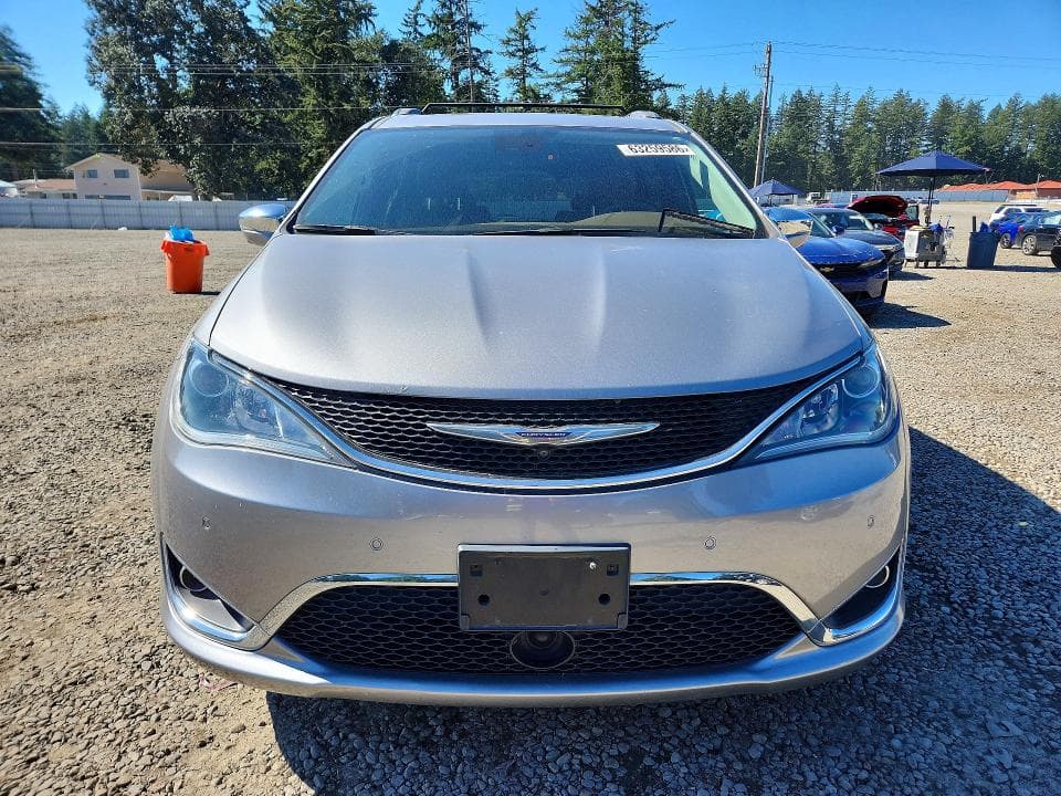 2017 CHRYSLER PACIFICA LIMITED 5