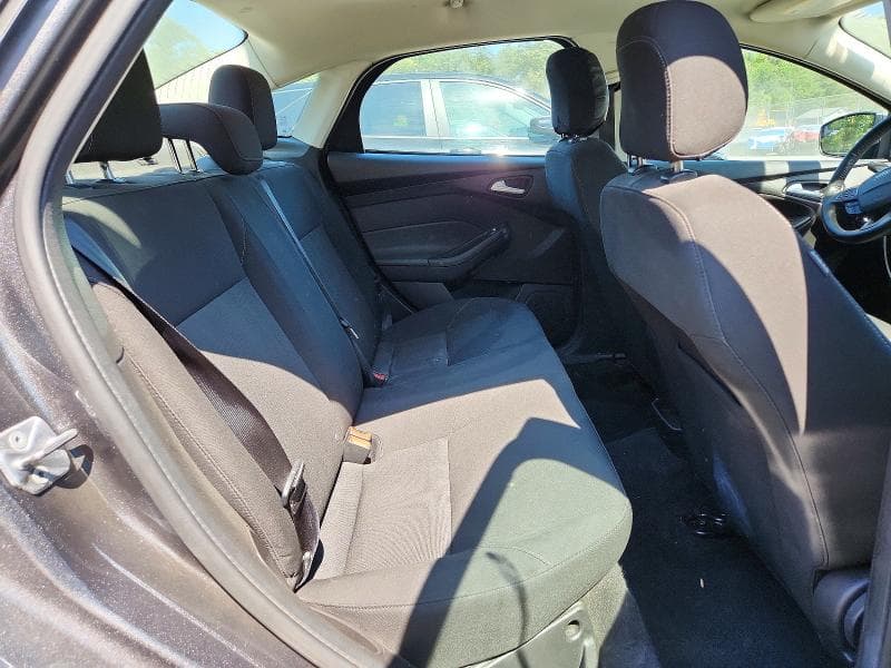 2018 FORD FOCUS SE 10