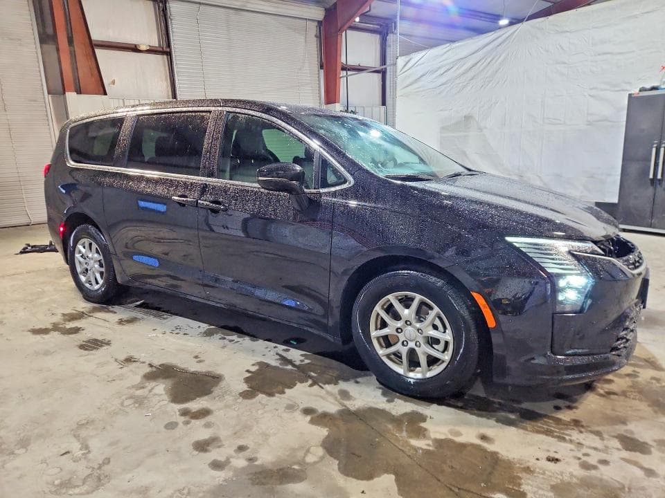 2027 CHRYSLER PACIFICA SELECT 4
