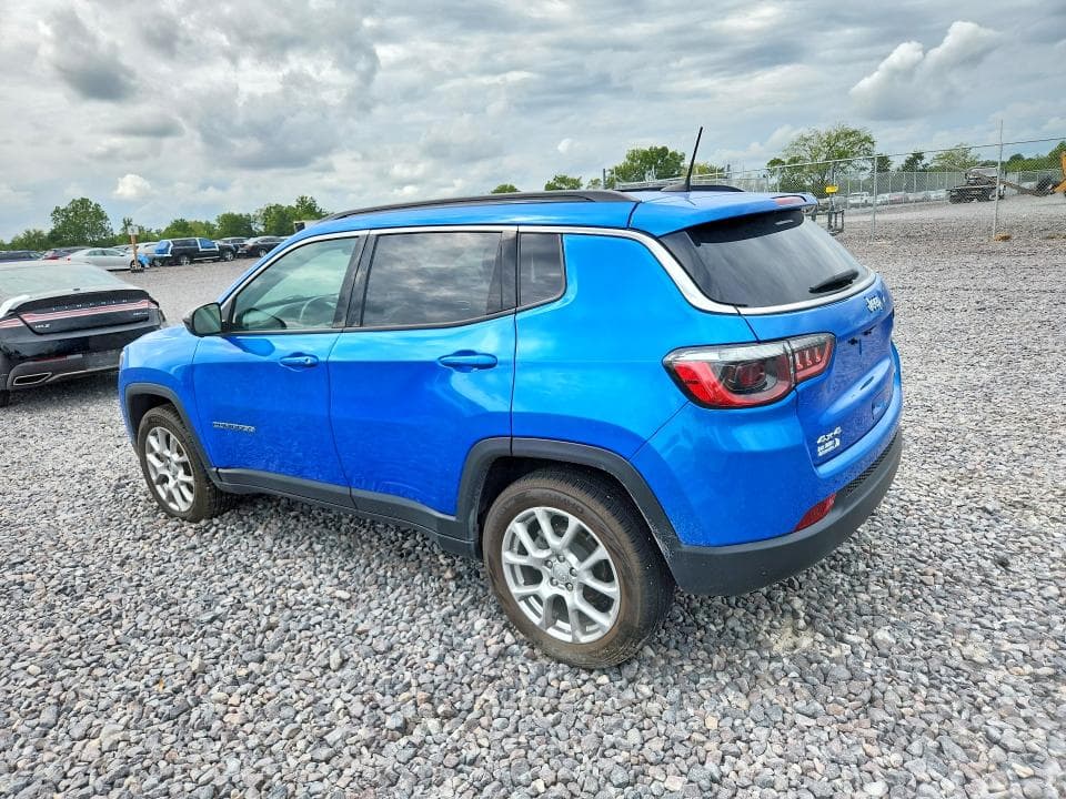 2022 JEEP COMPASS LATITUDE LUX 2