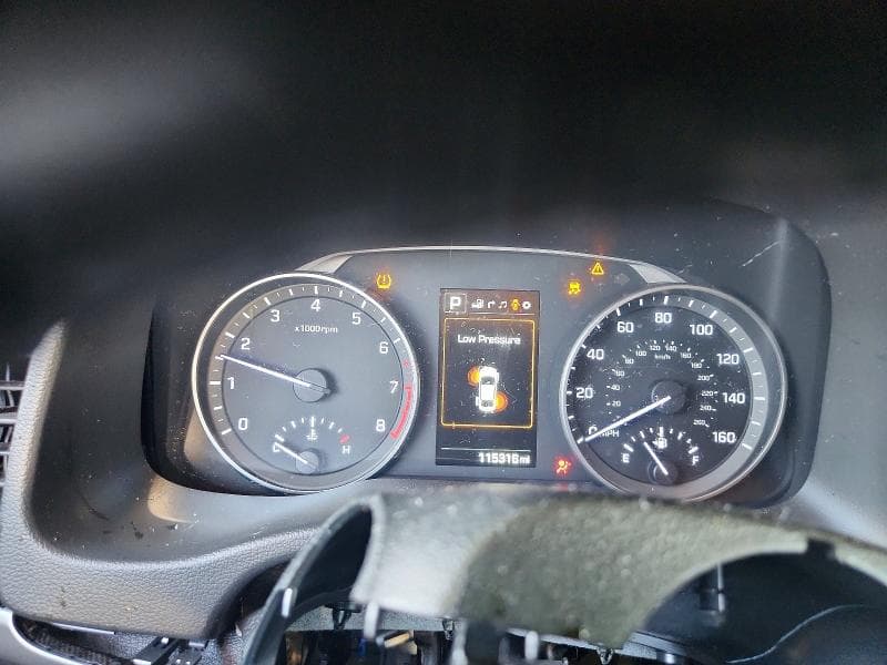 2017 HYUNDAI ELANTRA LIMITED 9