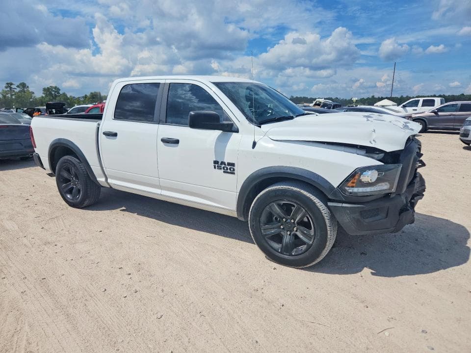 2024 RAM 1500 CLASSIC SLT 4