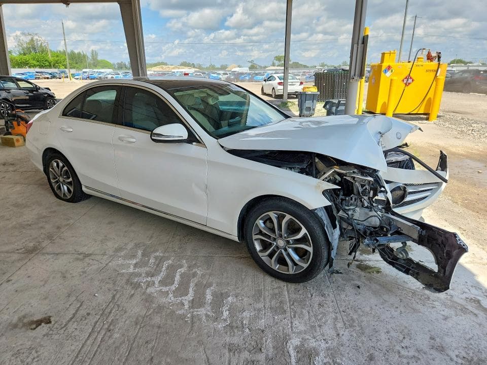 2017 MERCEDES-BENZ C 300 4