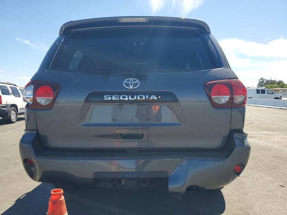2018 TOYOTA SEQUOIA TRD SPORT 6