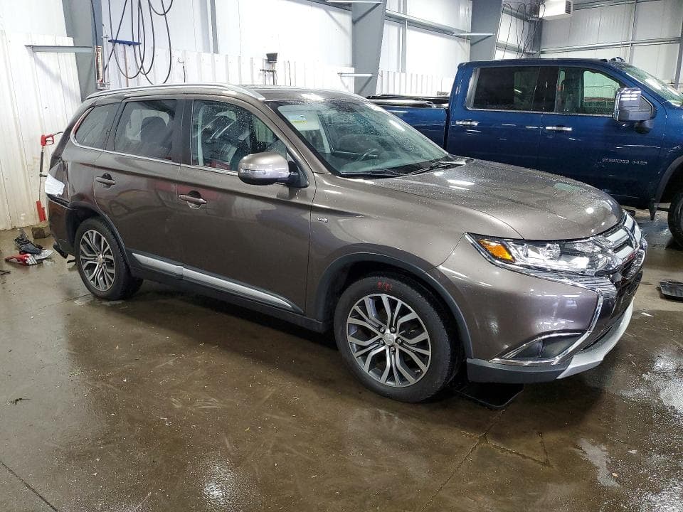 2017 MITSUBISHI OUTLANDER GT 4