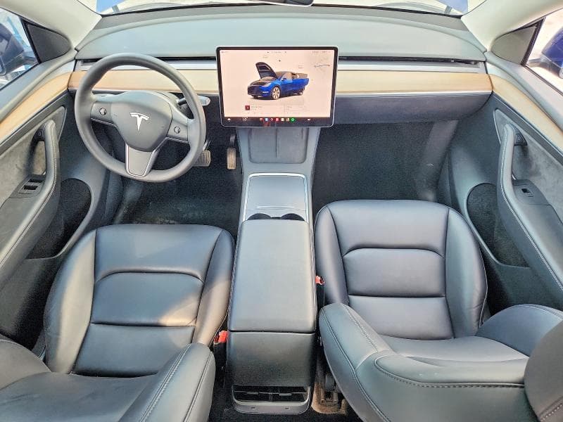2023 TESLA MODEL Y 8