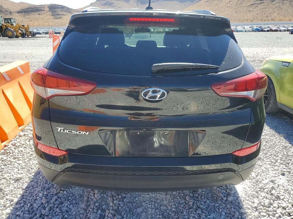 2017 HYUNDAI TUCSON SE 6