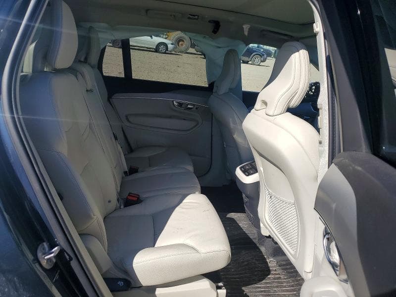 2025 VOLVO XC90 CORE 11
