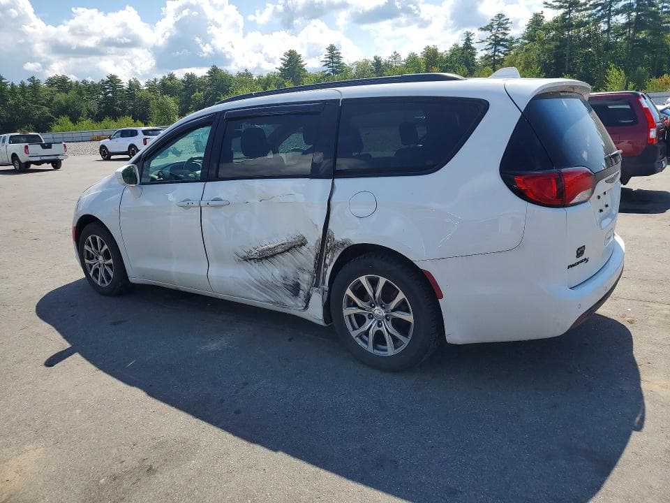 2019 CHRYSLER PACIFICA TOURING L 2