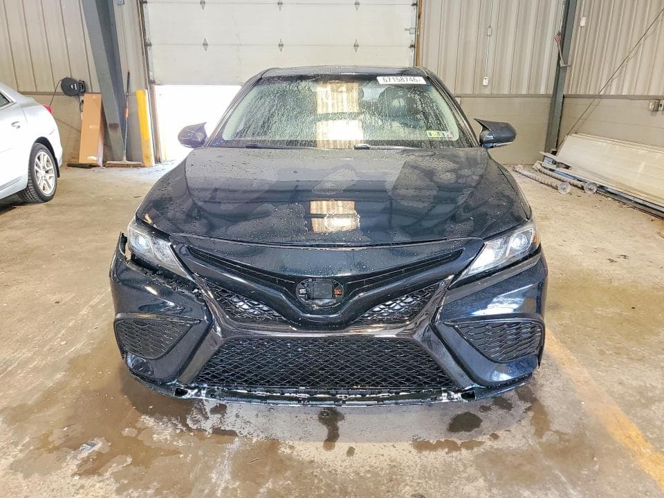 2018 TOYOTA CAMRY HYBRID SE 5
