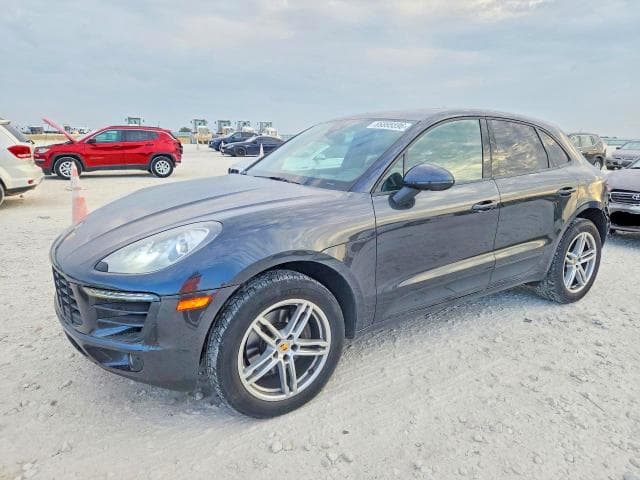 2017 PORSCHE MACAN - 1