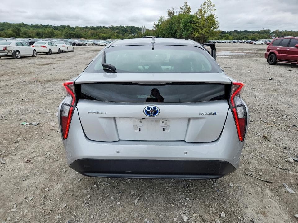 2018 TOYOTA PRIUS TWO 6