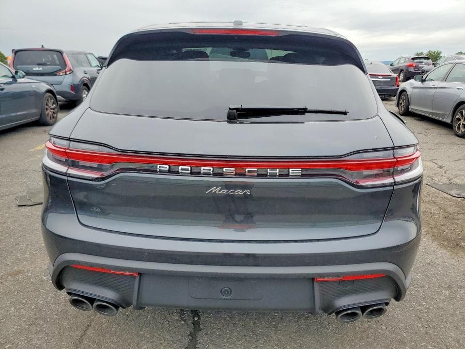 2026 PORSCHE MACAN BASE 6