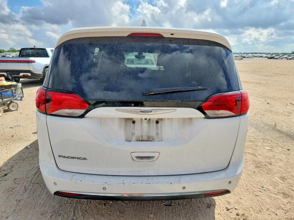 2019 CHRYSLER PACIFICA TOURING PLUS 6