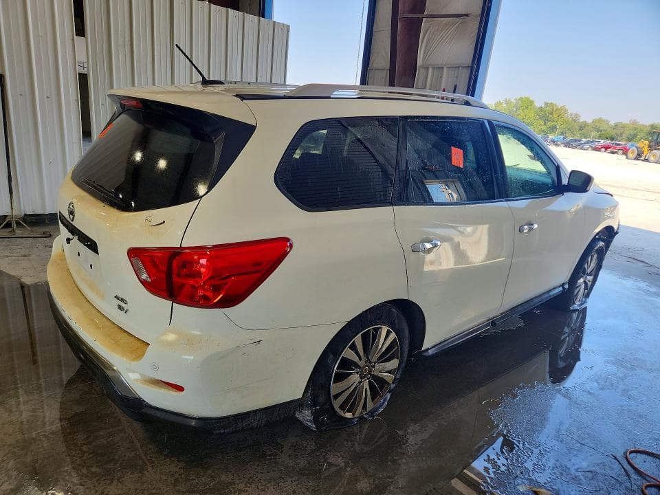 2018 NISSAN PATHFINDER SV 3