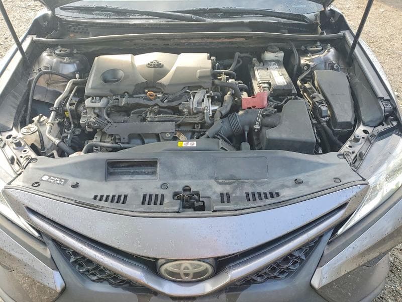 2019 TOYOTA CAMRY SE 11