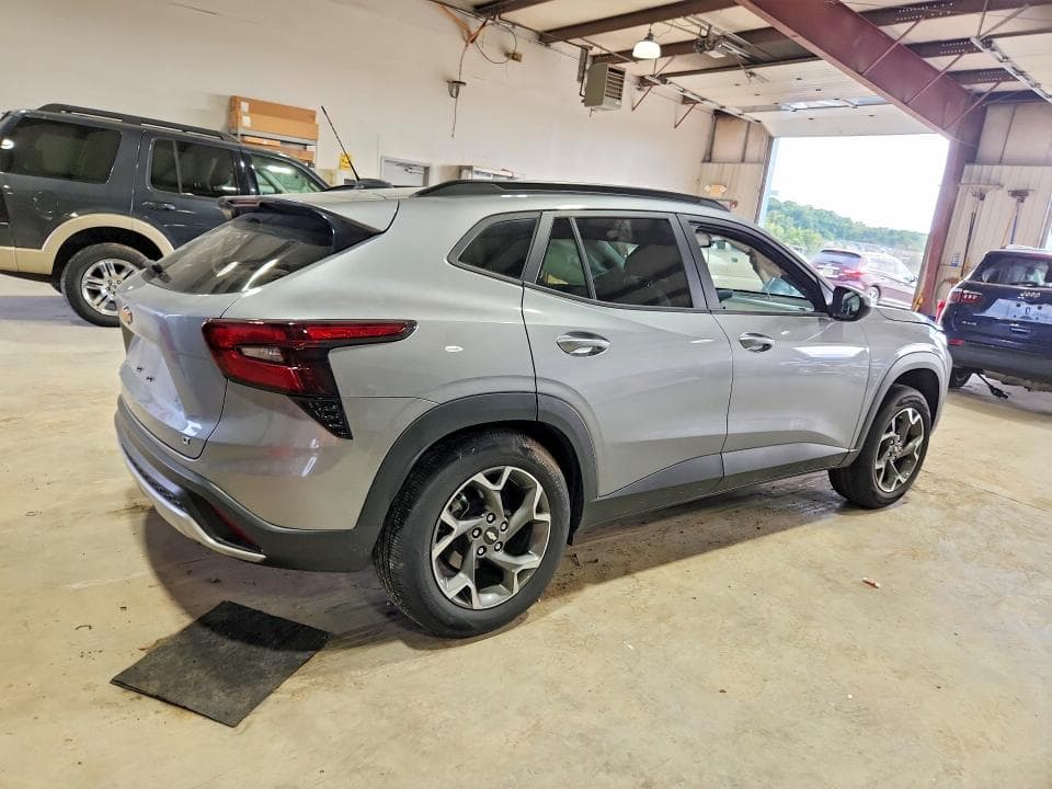 2025 CHEVROLET TRAX 1LT 3