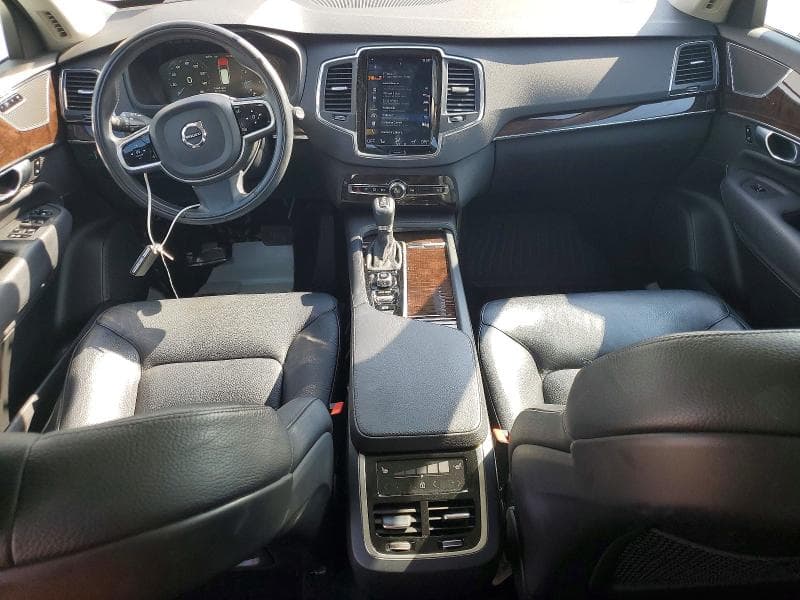 2019 VOLVO XC90 T6 MOMENTUM 8
