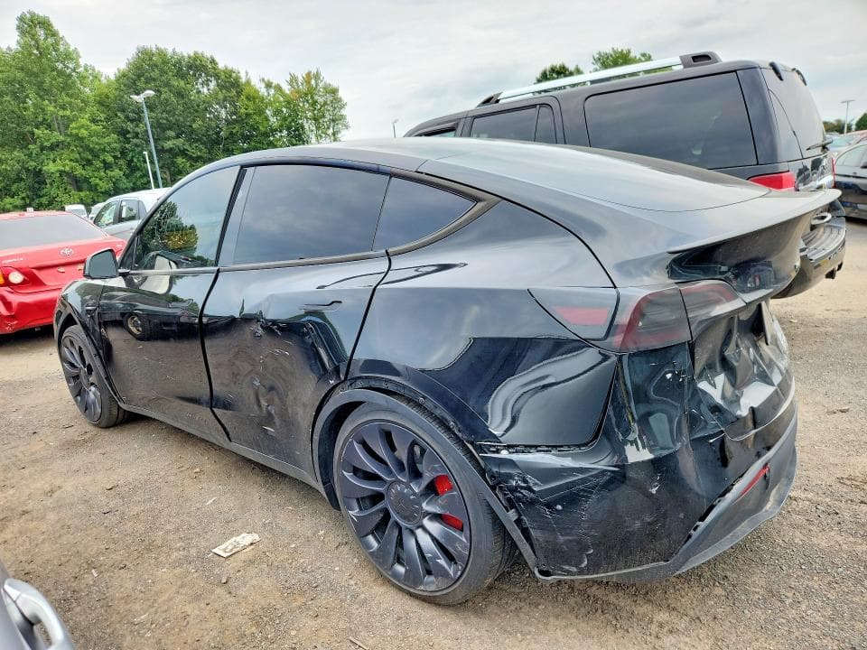 2024 TESLA MODEL Y 2