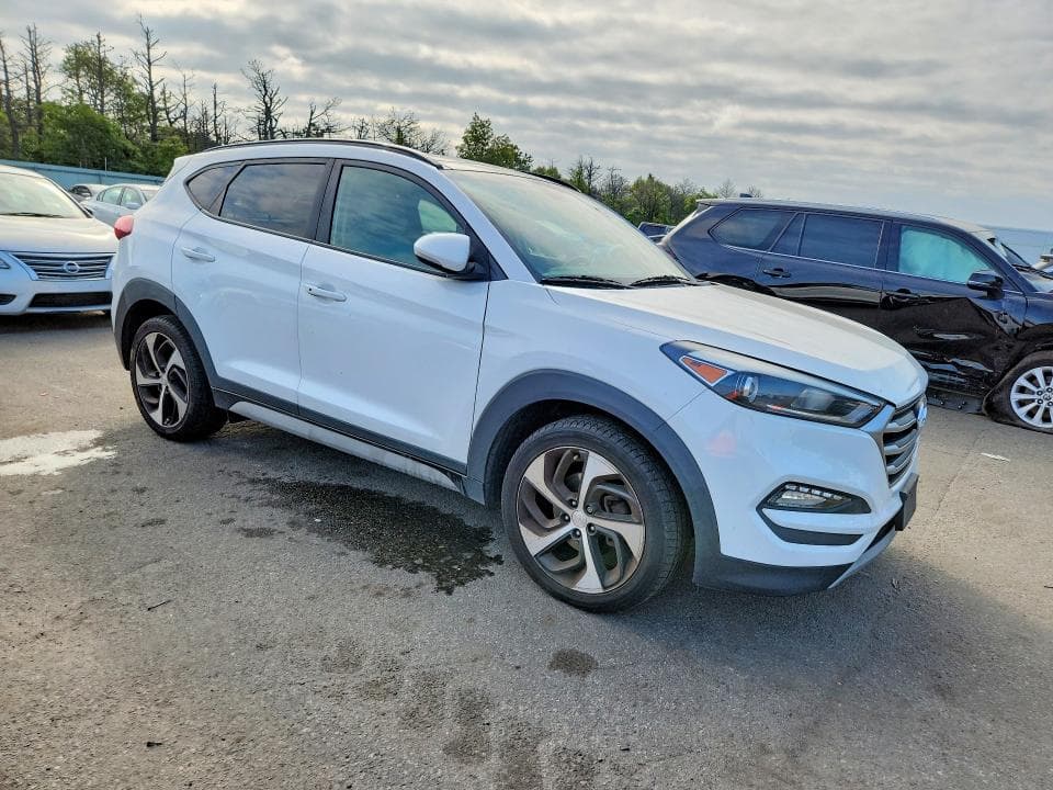 2017 HYUNDAI TUCSON VALUE 4