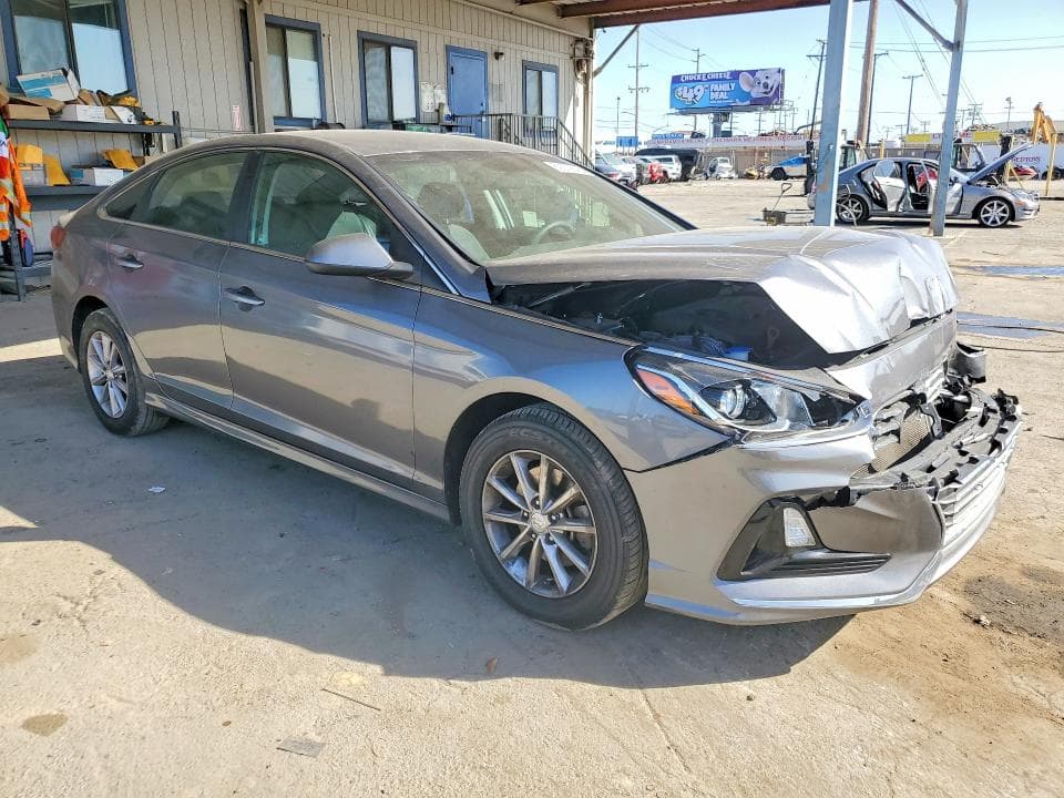 2019 HYUNDAI SONATA SE 4