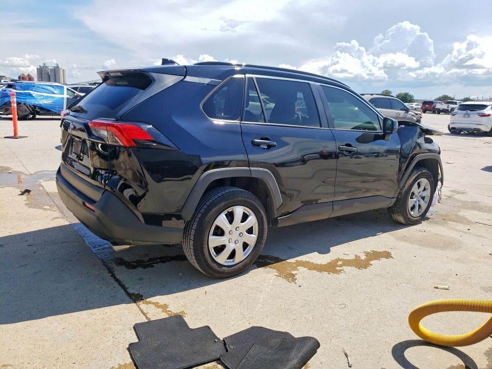 2019 TOYOTA RAV4 LE 3