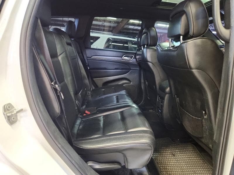 2018 JEEP GRAND CHEROKEE OVERLAND 11