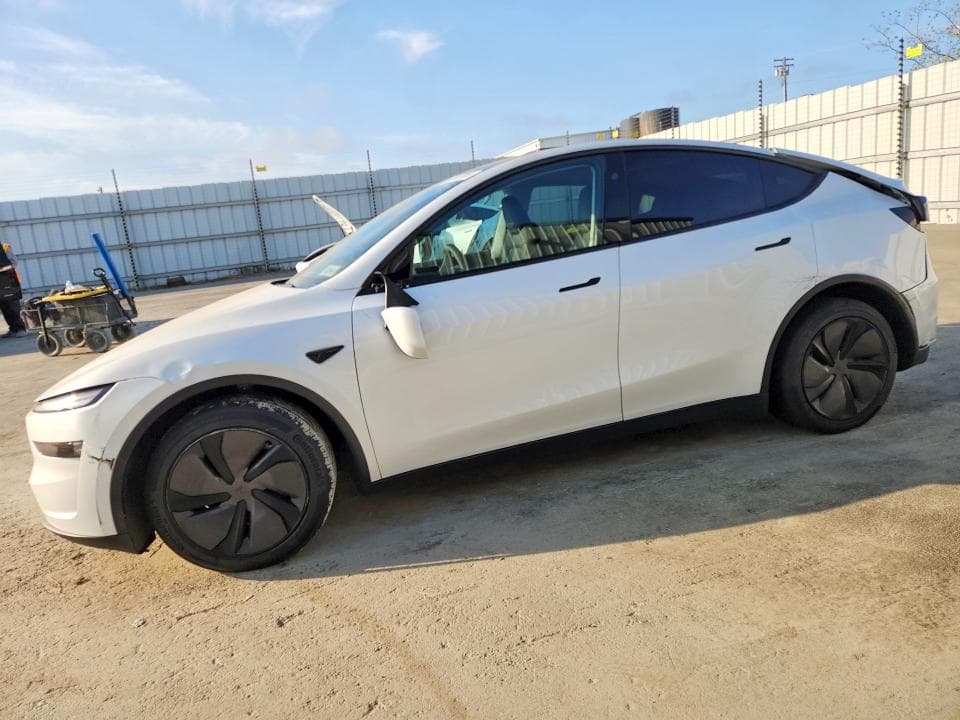 2026 TESLA MODEL Y - 1