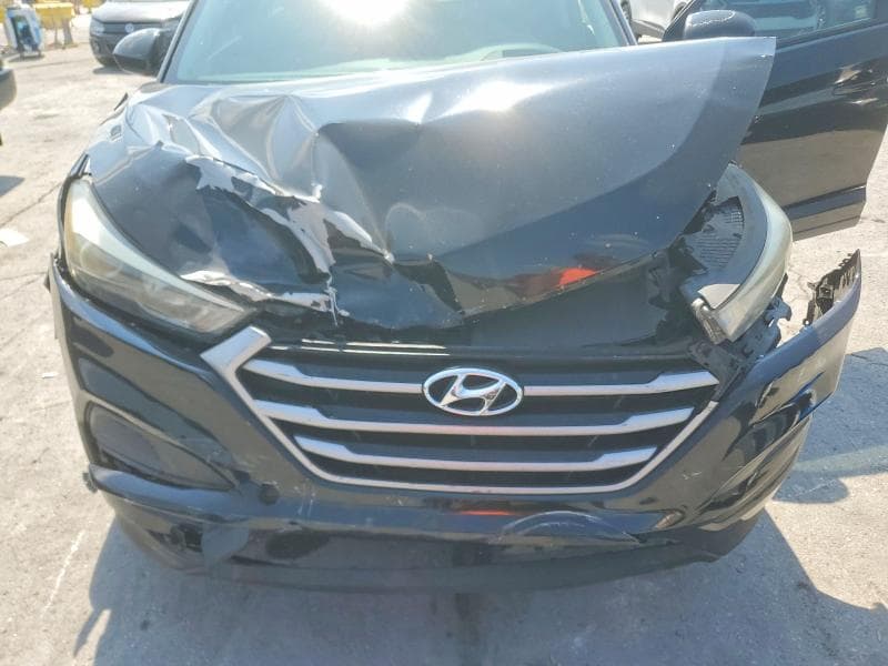 2017 HYUNDAI TUCSON SE 11