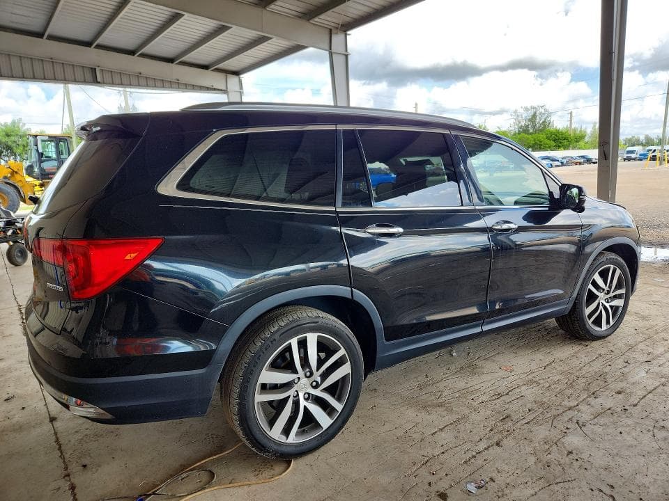2017 HONDA PILOT TOURING 3